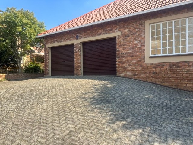 2 Bedroom Property for Sale in Harveston A H Gauteng
