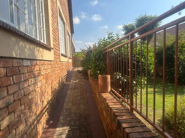 2 Bedroom Property for Sale in Harveston A H Gauteng