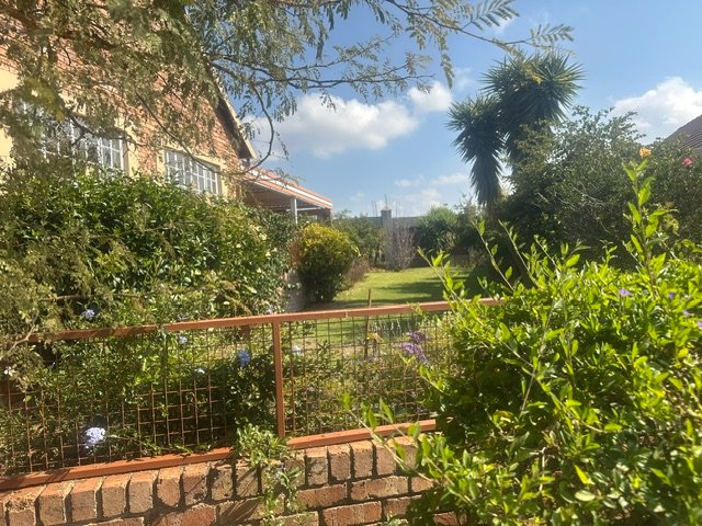 2 Bedroom Property for Sale in Harveston A H Gauteng