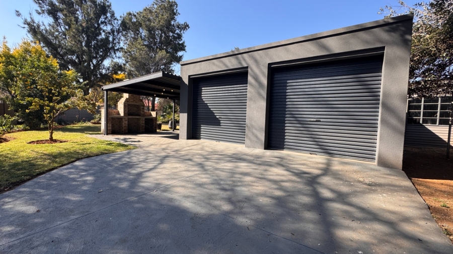 4 Bedroom Property for Sale in Risiville Gauteng