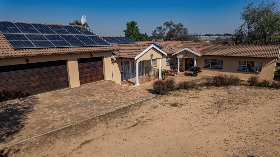 4 Bedroom Property for Sale in Chartwell Gauteng