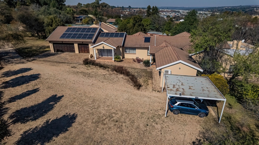 4 Bedroom Property for Sale in Chartwell Gauteng