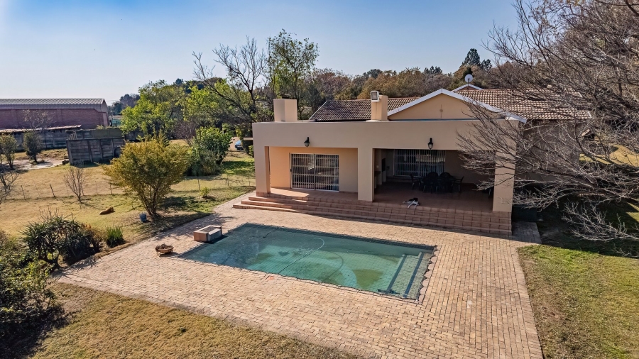 4 Bedroom Property for Sale in Chartwell Gauteng