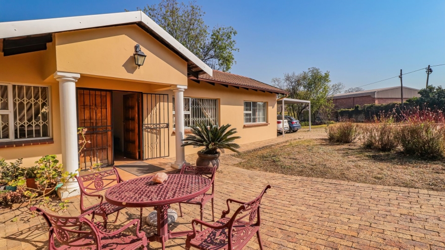 4 Bedroom Property for Sale in Chartwell Gauteng