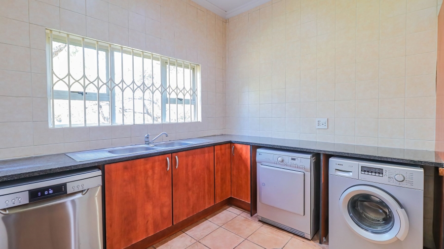 4 Bedroom Property for Sale in Chartwell Gauteng