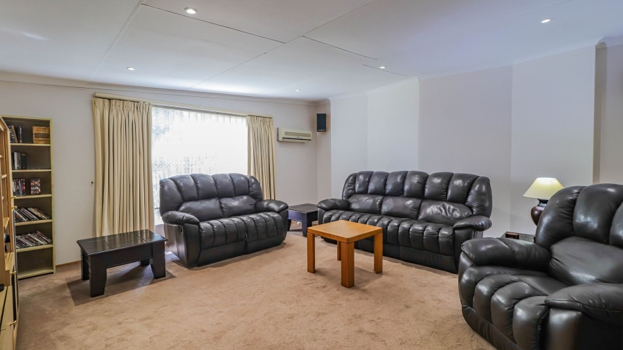 4 Bedroom Property for Sale in Chartwell Gauteng