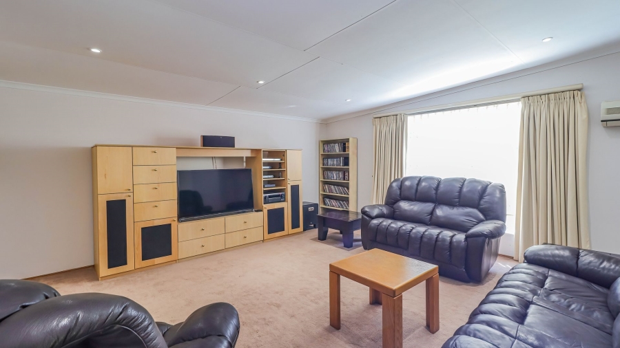 4 Bedroom Property for Sale in Chartwell Gauteng