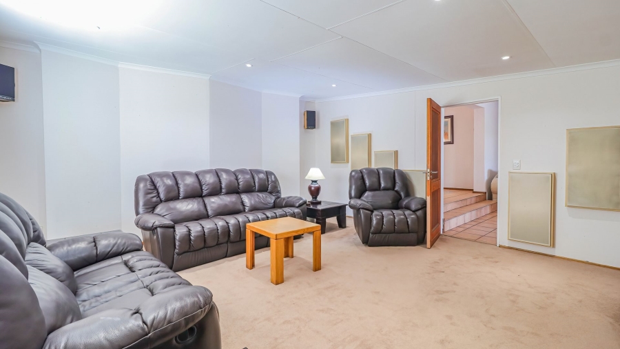 4 Bedroom Property for Sale in Chartwell Gauteng