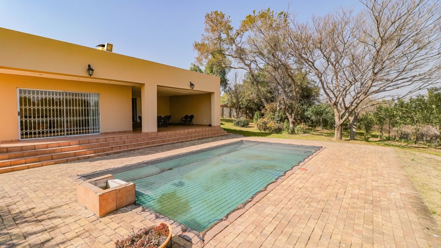 4 Bedroom Property for Sale in Chartwell Gauteng