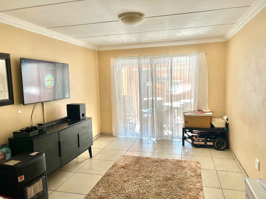 To Let 2 Bedroom Property for Rent in Terenure Gauteng