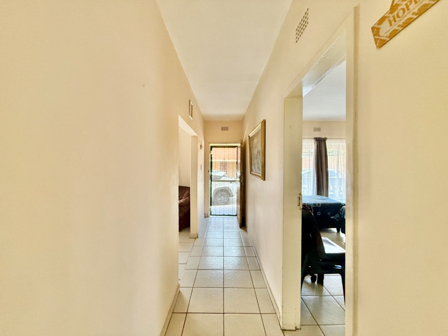 To Let 2 Bedroom Property for Rent in West Turffontein Gauteng