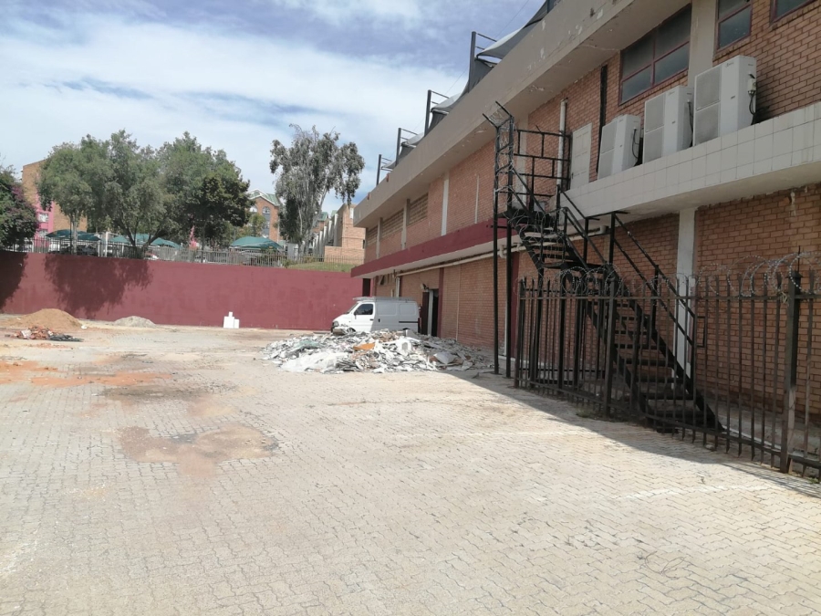 To Let Commercial Property for Rent in Halfway House Gauteng