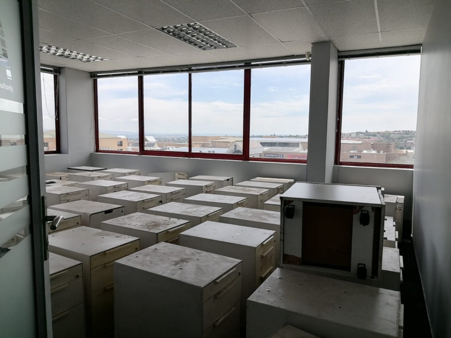 To Let Commercial Property for Rent in Halfway House Gauteng