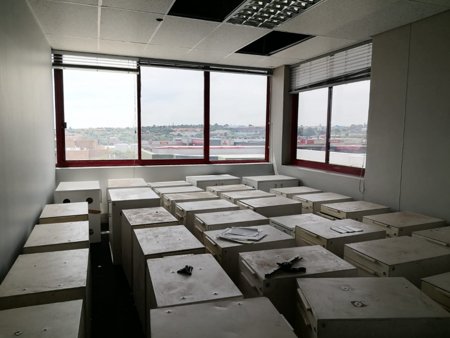 To Let Commercial Property for Rent in Halfway House Gauteng