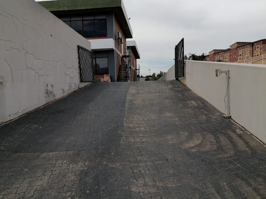 To Let Commercial Property for Rent in Halfway House Gauteng