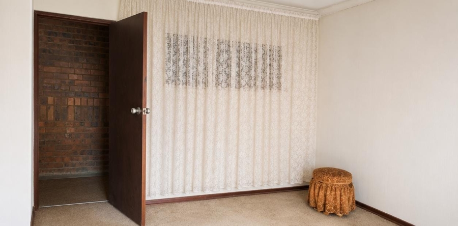 3 Bedroom Property for Sale in Three Rivers Proper Gauteng
