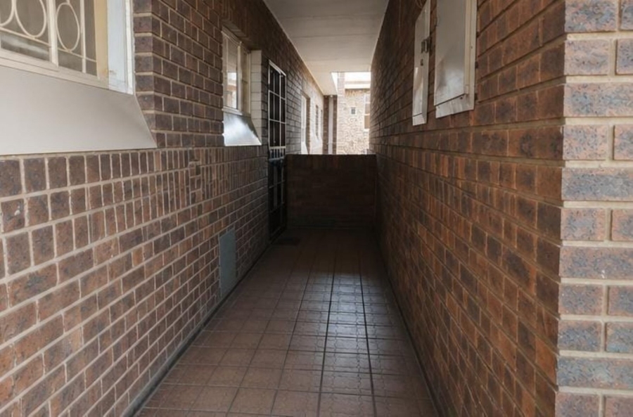3 Bedroom Property for Sale in Three Rivers Proper Gauteng