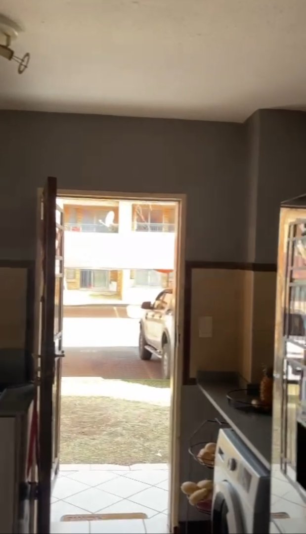 To Let 2 Bedroom Property for Rent in Karenpark Gauteng