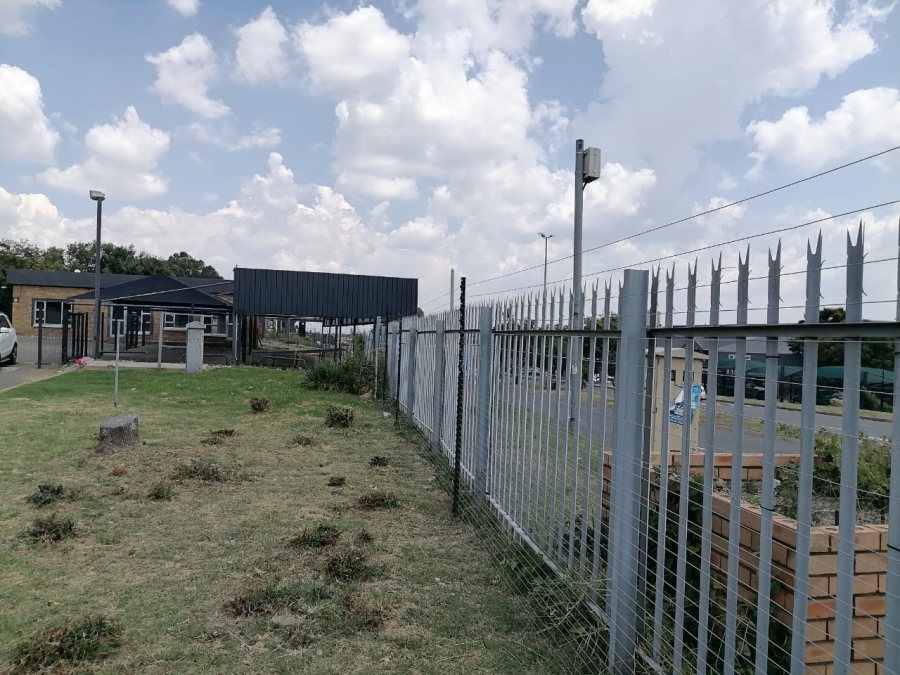To Let Commercial Property for Rent in Halfway House Gauteng