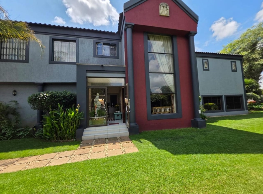 7 Bedroom Property for Sale in Three Rivers Gauteng