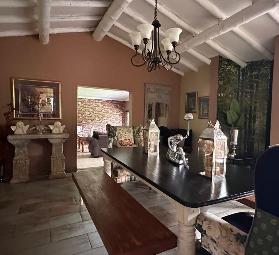 7 Bedroom Property for Sale in Three Rivers Gauteng