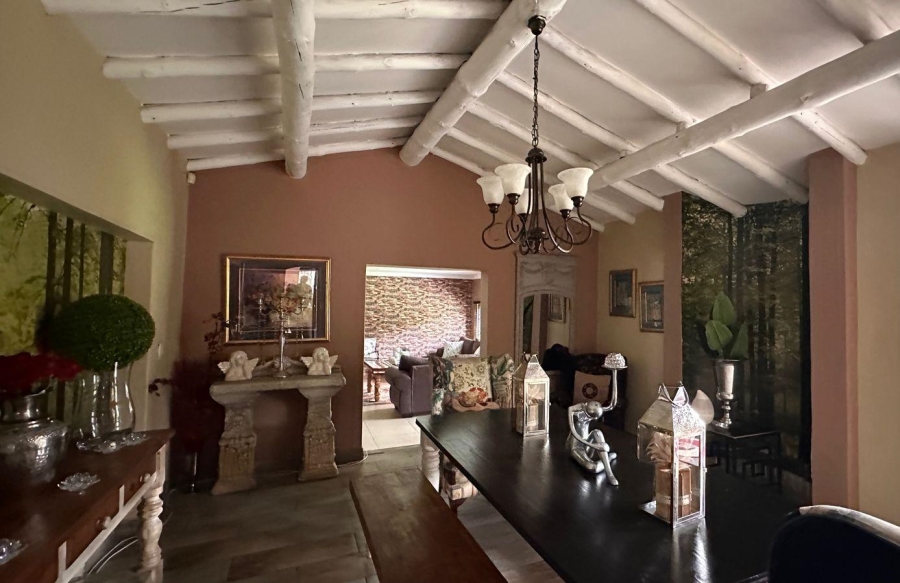7 Bedroom Property for Sale in Three Rivers Gauteng