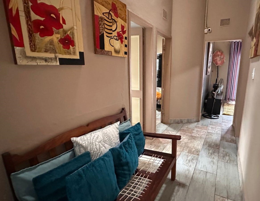 7 Bedroom Property for Sale in Three Rivers Gauteng