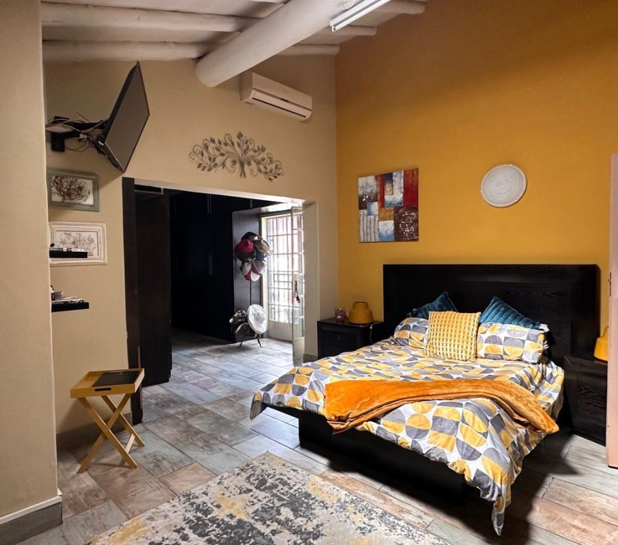 7 Bedroom Property for Sale in Three Rivers Gauteng