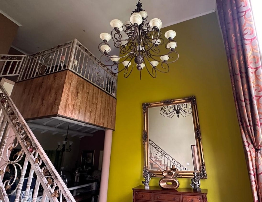 7 Bedroom Property for Sale in Three Rivers Gauteng