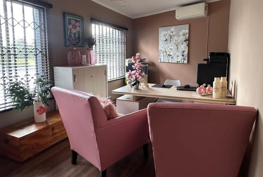 7 Bedroom Property for Sale in Three Rivers Gauteng