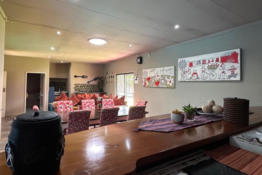 7 Bedroom Property for Sale in Three Rivers Gauteng