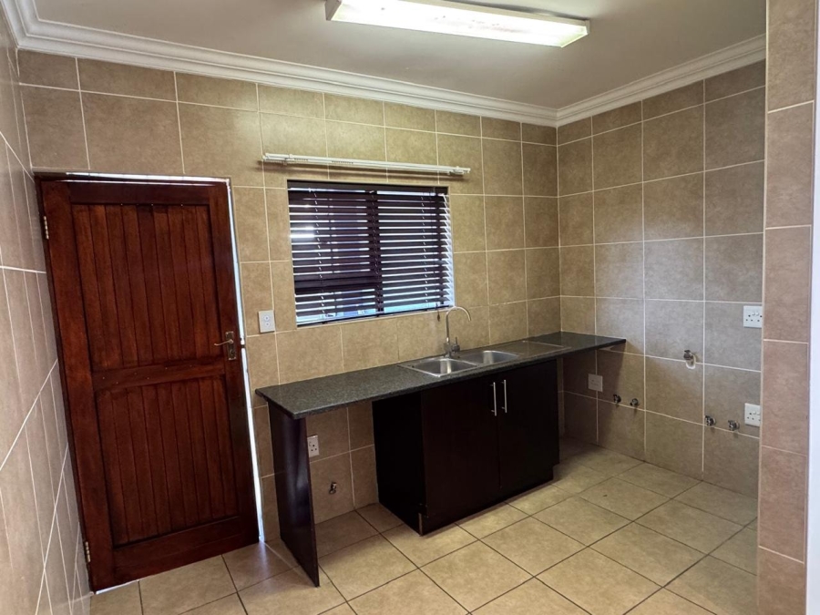 To Let 4 Bedroom Property for Rent in Thatchfield Estate Gauteng