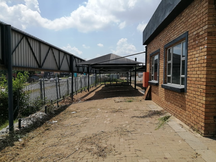 To Let Commercial Property for Rent in Halfway House Gauteng