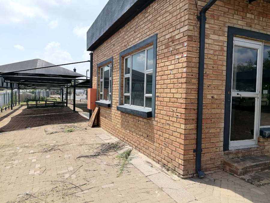 To Let Commercial Property for Rent in Halfway House Gauteng