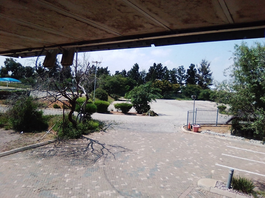 To Let Commercial Property for Rent in Halfway House Gauteng