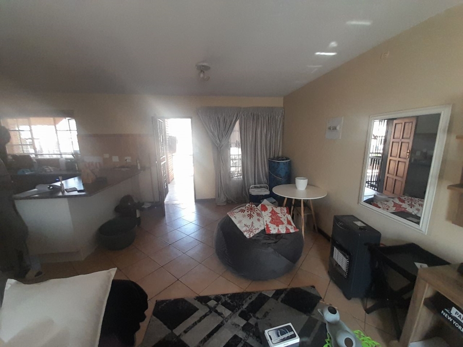 2 Bedroom Property for Sale in Eco Park Gauteng
