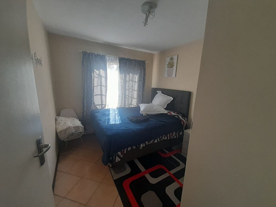 2 Bedroom Property for Sale in Eco Park Gauteng