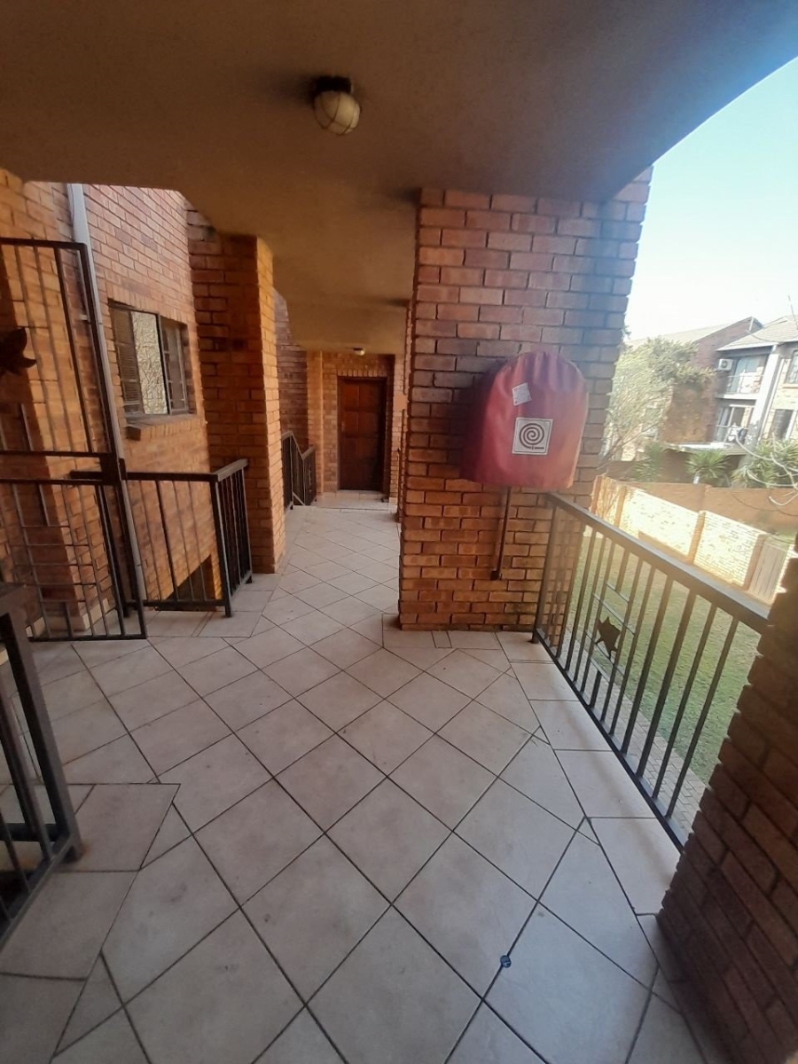 2 Bedroom Property for Sale in Eco Park Gauteng
