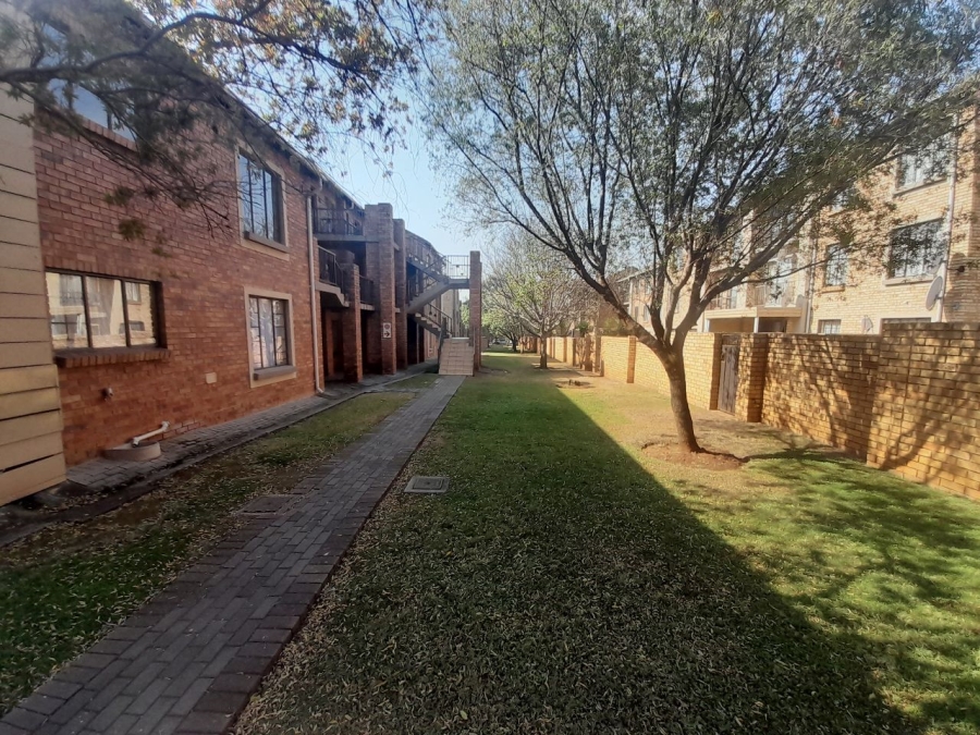 2 Bedroom Property for Sale in Eco Park Gauteng