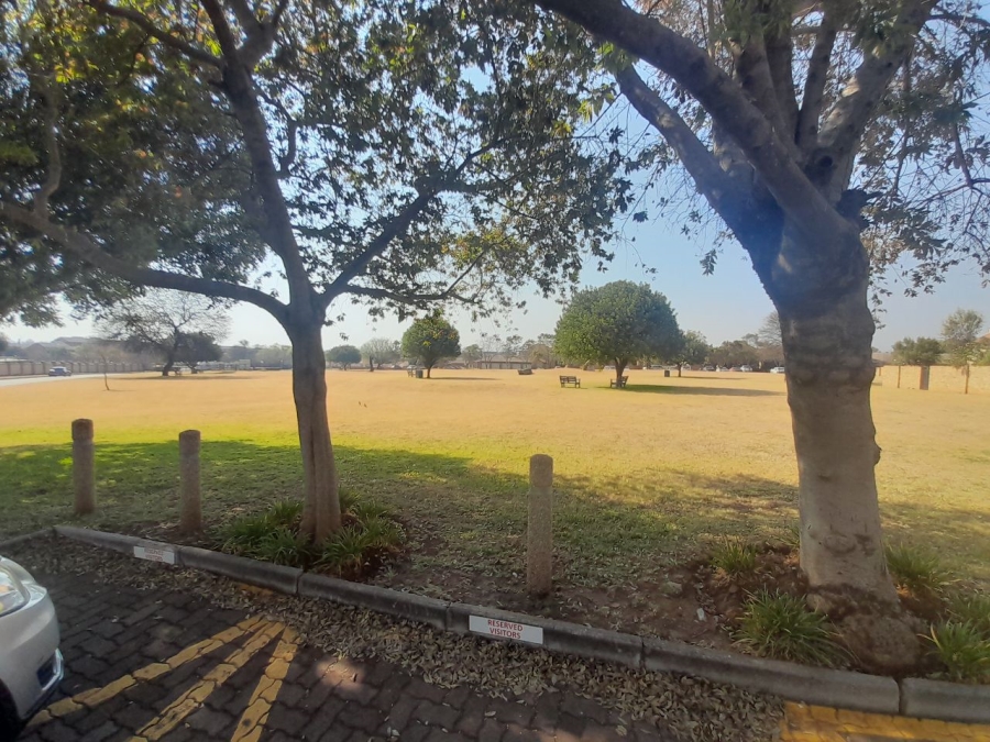 2 Bedroom Property for Sale in Eco Park Gauteng