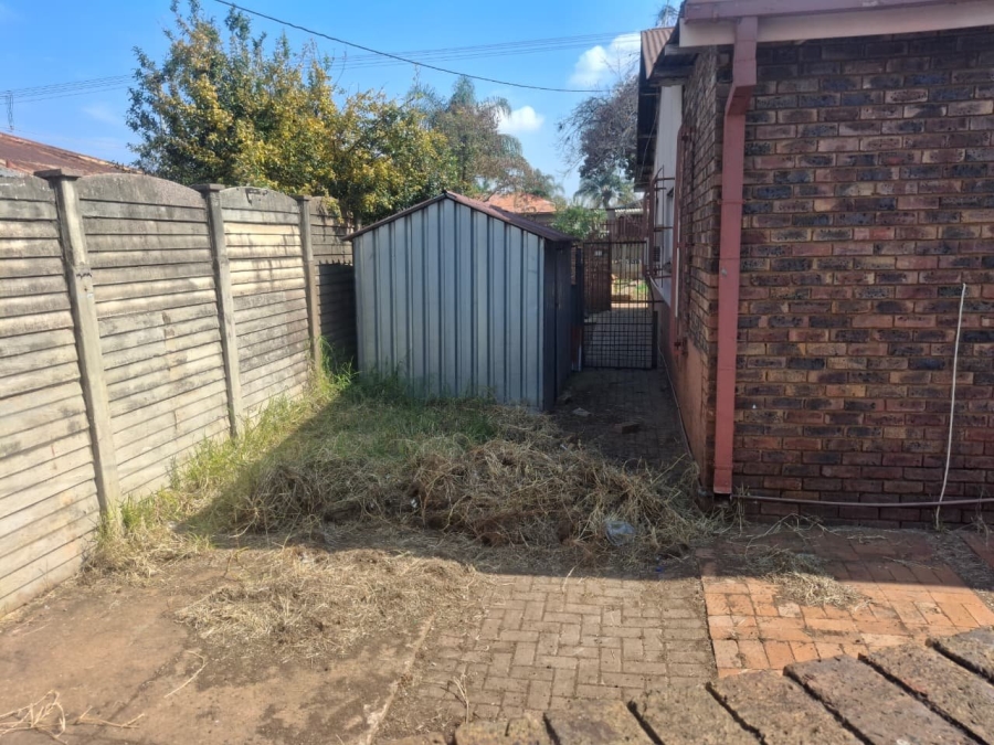  Bedroom Property for Sale in Danville Gauteng