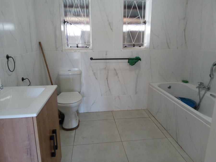 6 Bedroom Property for Sale in Proclamation Hill Gauteng