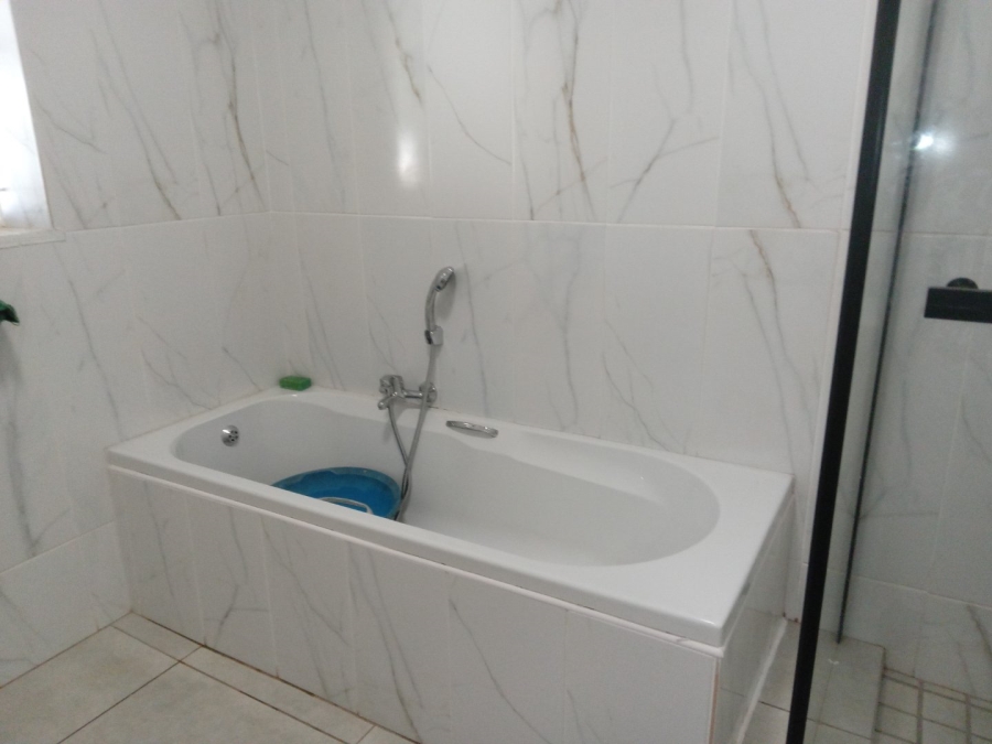 6 Bedroom Property for Sale in Proclamation Hill Gauteng