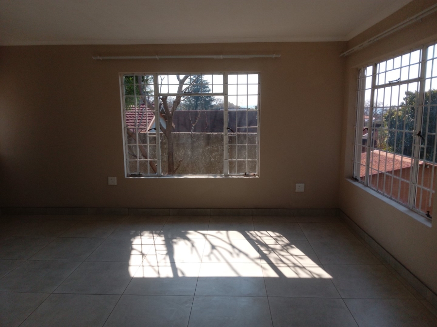 6 Bedroom Property for Sale in Proclamation Hill Gauteng