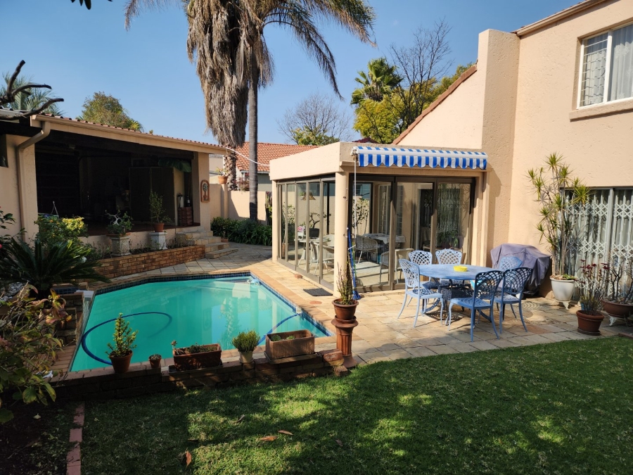 3 Bedroom Property for Sale in Sunninghill Gauteng