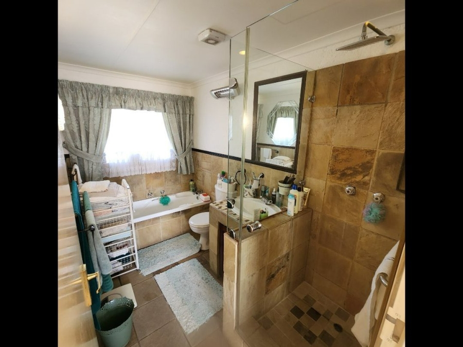 3 Bedroom Property for Sale in Sunninghill Gauteng