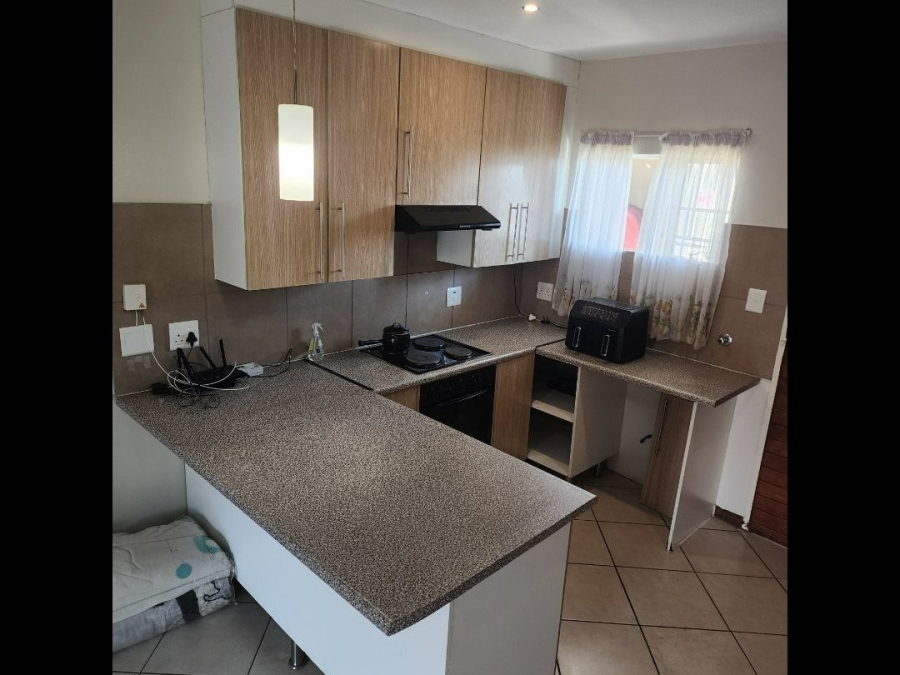 2 Bedroom Property for Sale in Monavoni Gauteng