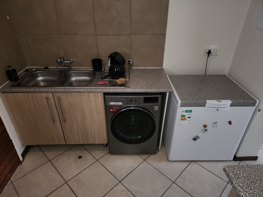 2 Bedroom Property for Sale in Monavoni Gauteng