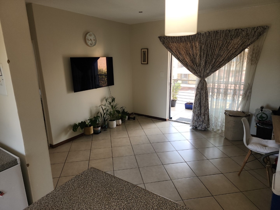 2 Bedroom Property for Sale in Monavoni Gauteng