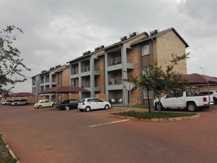 2 Bedroom Property for Sale in Monavoni Gauteng